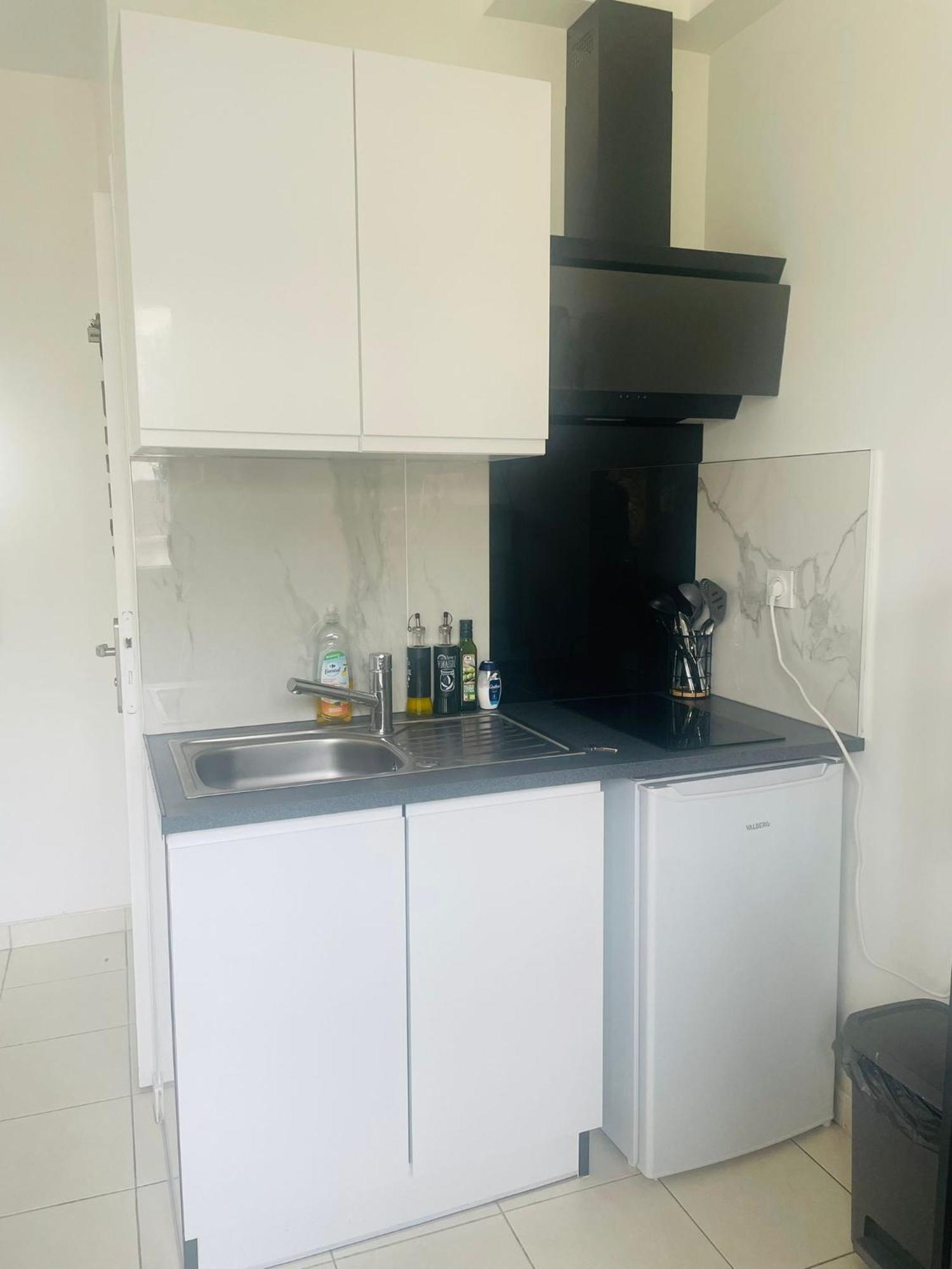 Beau Studio A 30Min De Paris Apartment Bobigny Luaran gambar