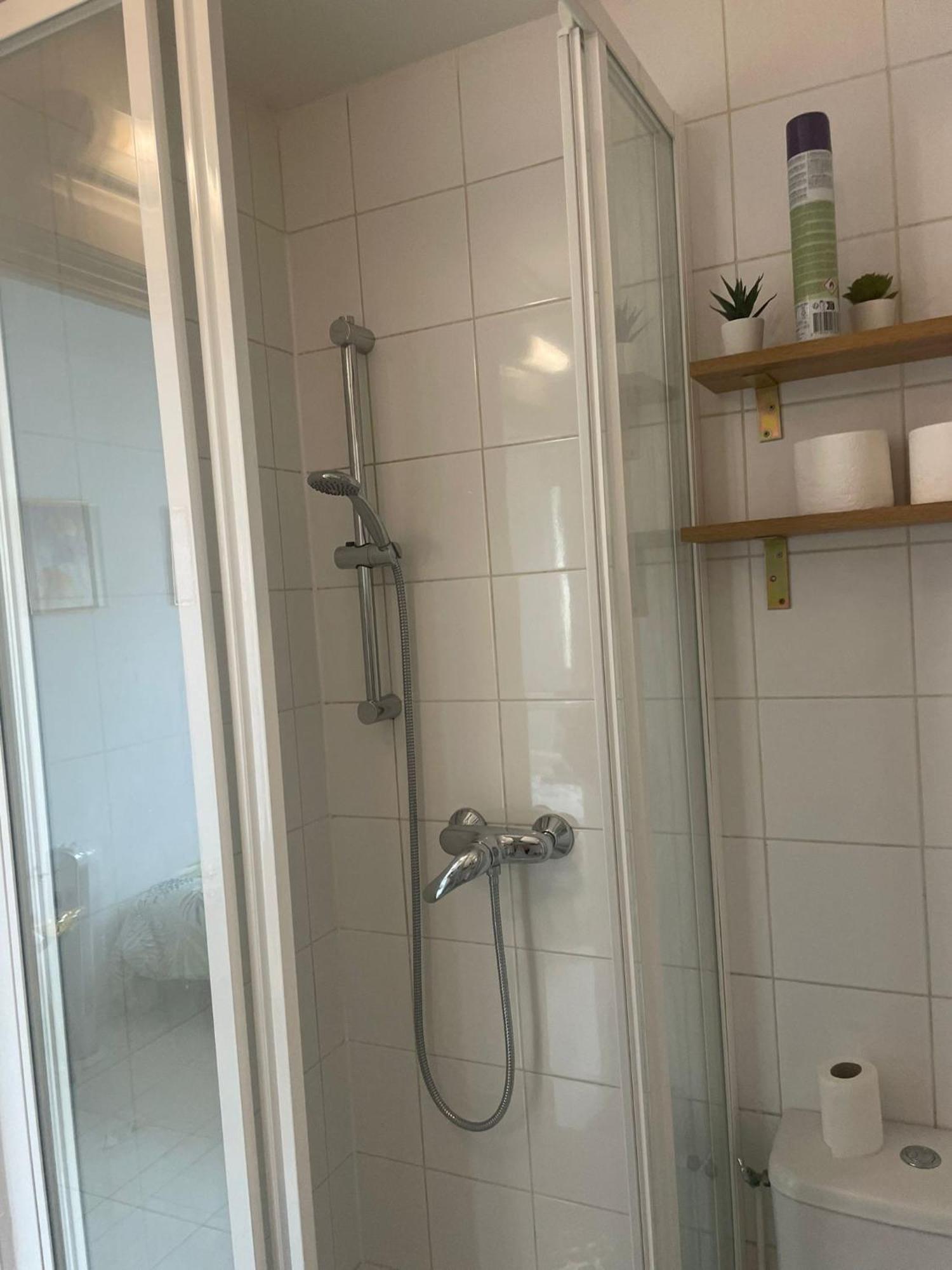 Beau Studio A 30Min De Paris Apartment Bobigny Luaran gambar